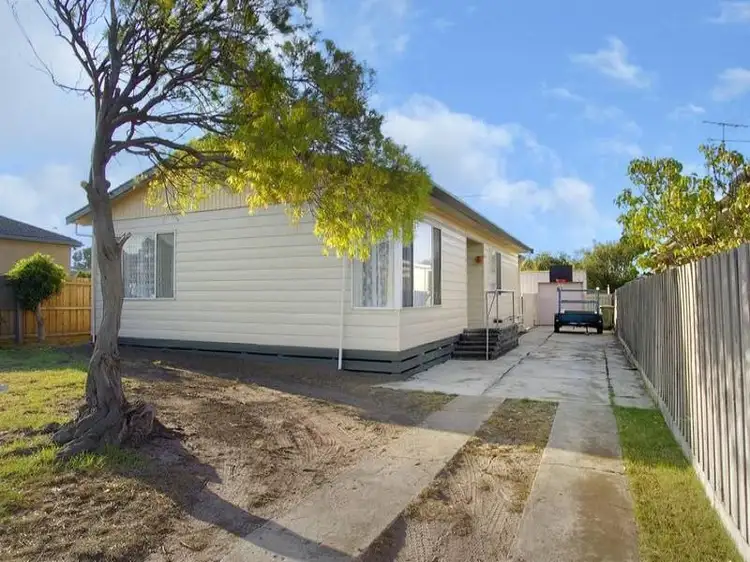 8 Braund Ave, Bell Post Hill VIC 3215