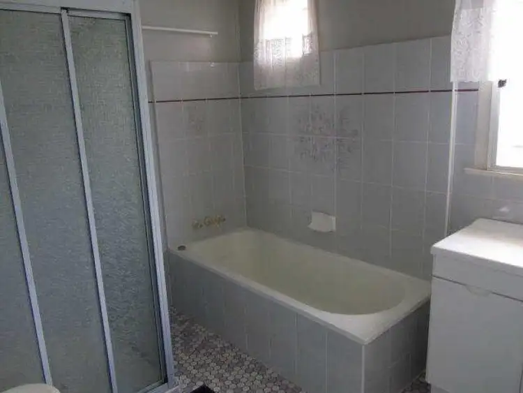 Fifth view of Homely house listing, 124 Whitehill Road, Eastern Heights QLD 4305