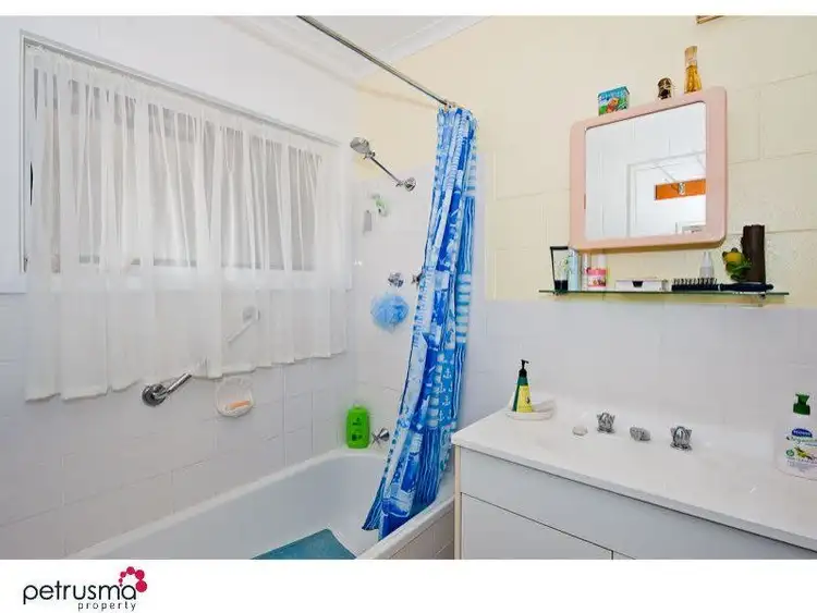 Sixth view of Homely unit listing, 2/165 East Derwent Highway, Lindisfarne TAS 7015