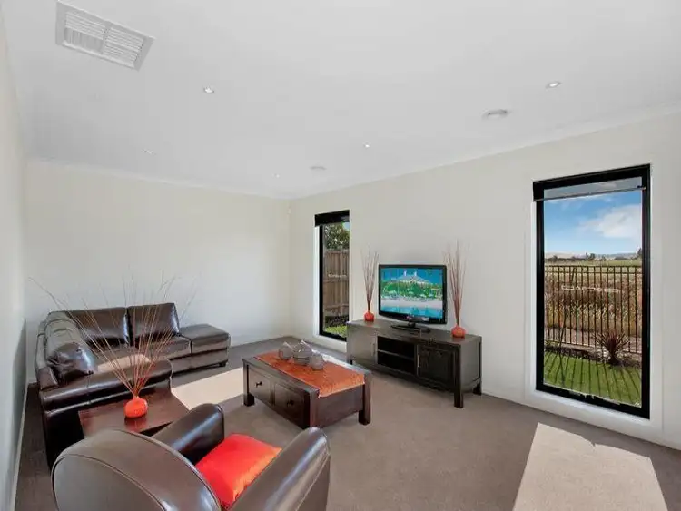 Sixth view of Homely house listing, 14 MANDALAY CIRCUIT, Beveridge VIC 3753