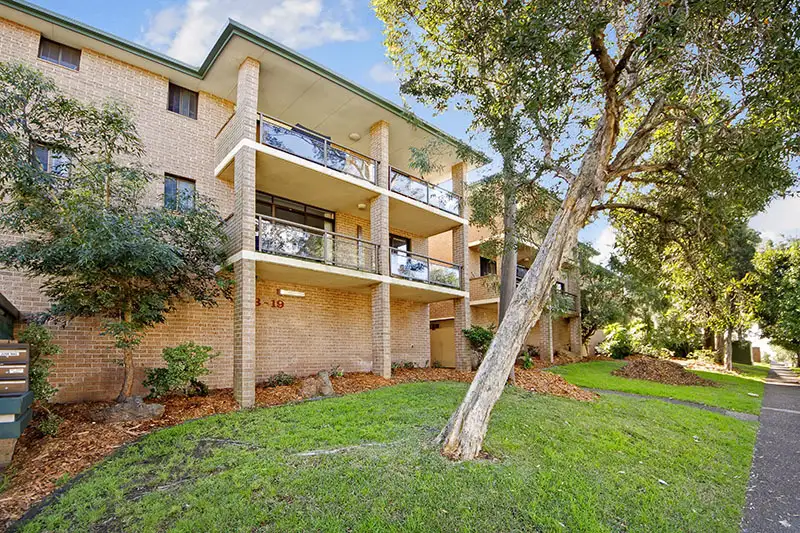 Main view of Homely unit listing, 2/13-19 Preston Avenue, Engadine NSW 2233