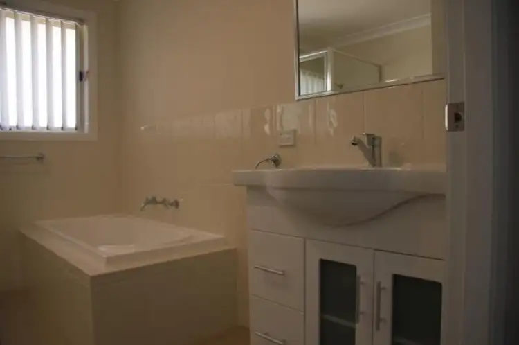 Fifth view of Homely house listing, 11 Oliver Street, Blayney NSW 2799