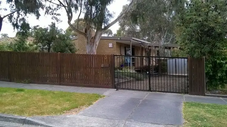 3 Bowness Court, Croydon Hills VIC 3136