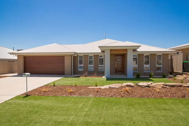 Main view of Homely house listing, 74 Lingiari Drive, Lloyd NSW 2650