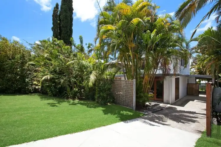 11 Hendry Street, Tewantin QLD 4565