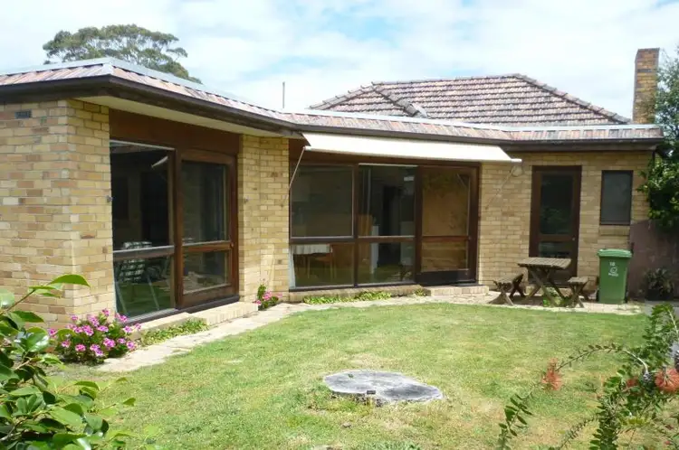 10 Carolyn Street, Hampton VIC 3188