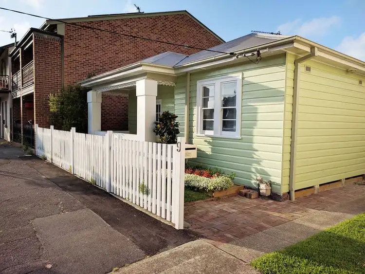 9 Parry Street, Cooks Hill NSW 2300