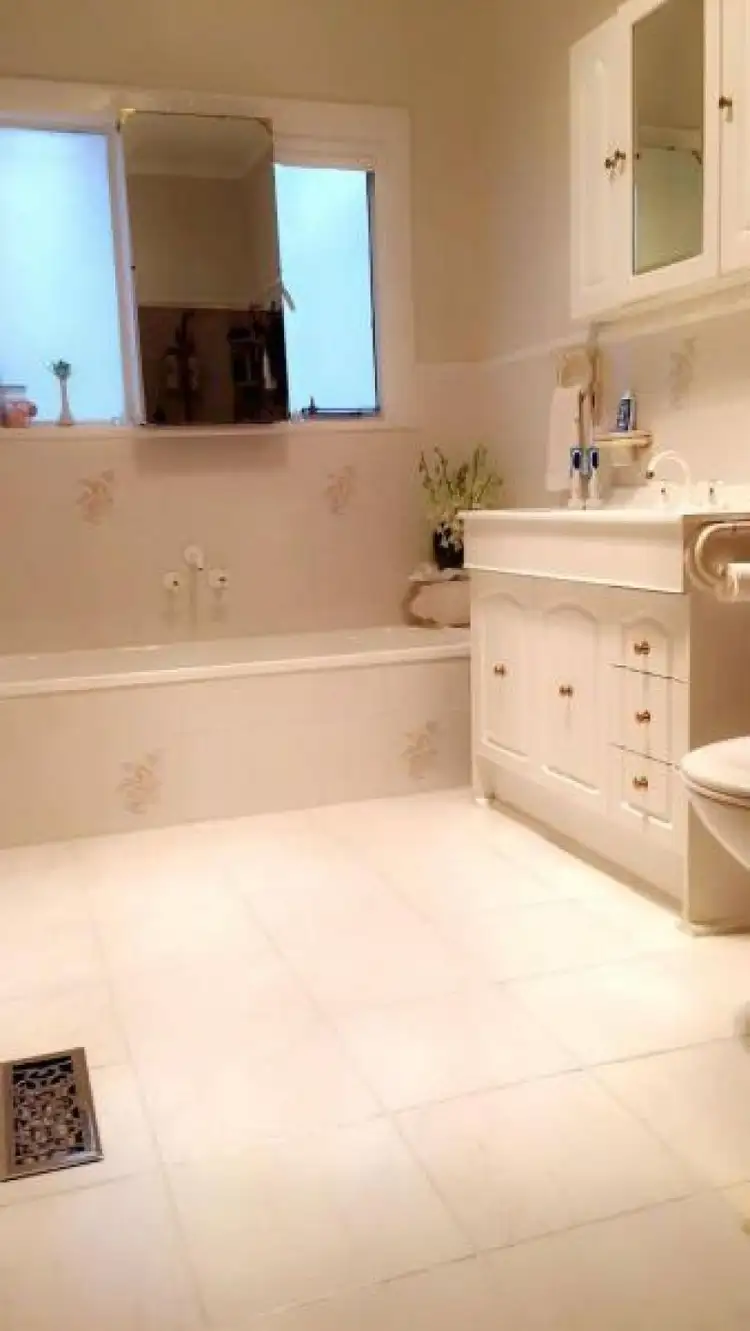 Seventh view of Homely house listing, 5 Truscott, Glenroy VIC 3046