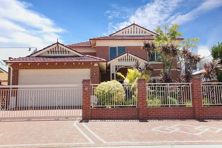 33 Leisure Way, Halls Head WA 6210