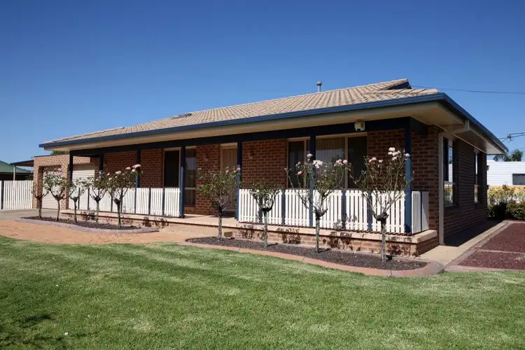 1 Chambers Place, Wagga Wagga NSW 2650