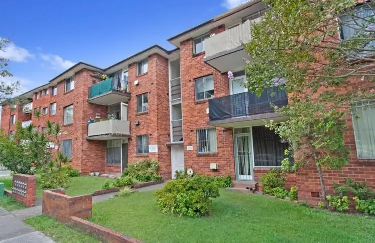 4/18 Barber Avenue, Eastlakes NSW 2018