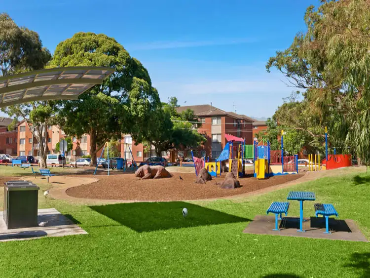 Third view of Homely unit listing, 4/18 Barber Avenue, Eastlakes NSW 2018