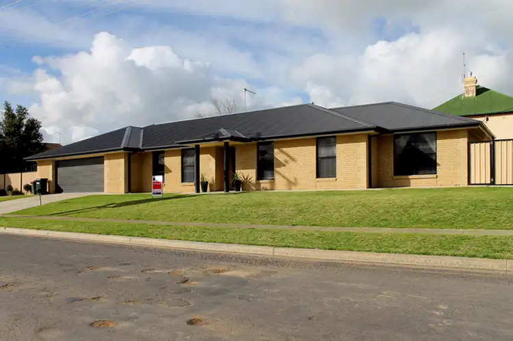 20 Ducker Street, Junee NSW 2663