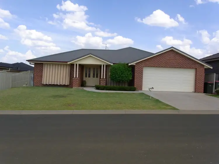 4 Cassia Place, Calala NSW 2340