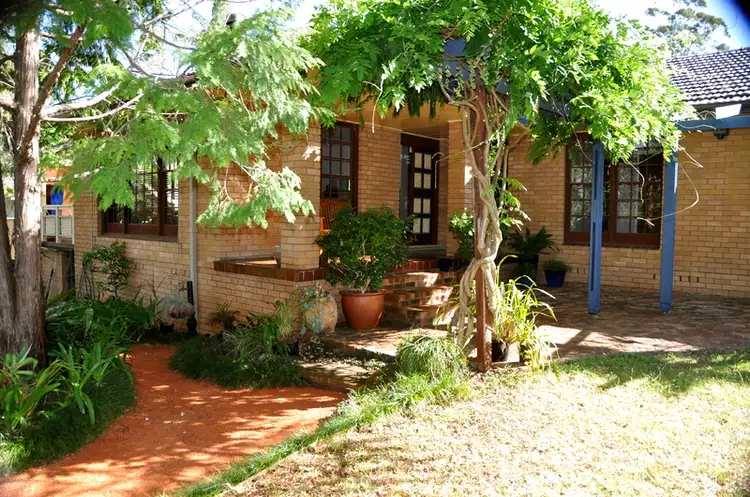 2 Boynton St, Blaxland NSW 2774