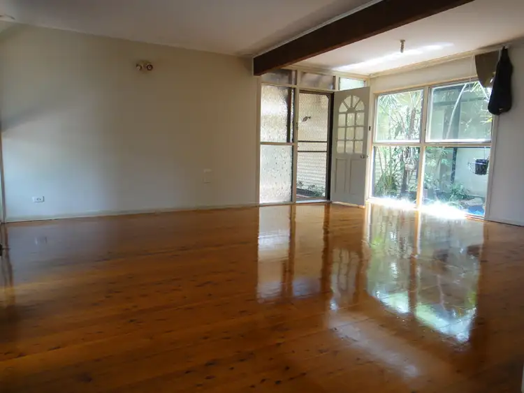 26 Willowtree Ave, Emu Plains NSW 2750