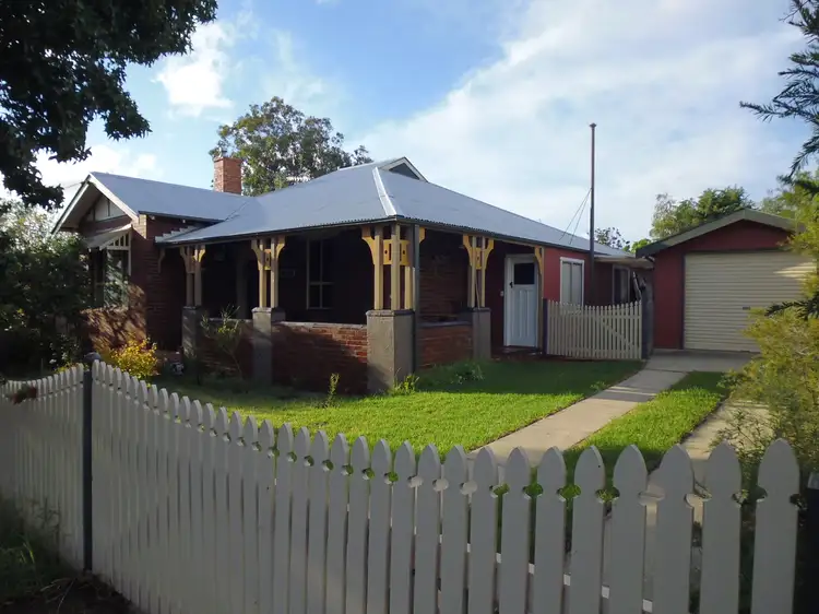 14 Parkes St, Cowra NSW 2794