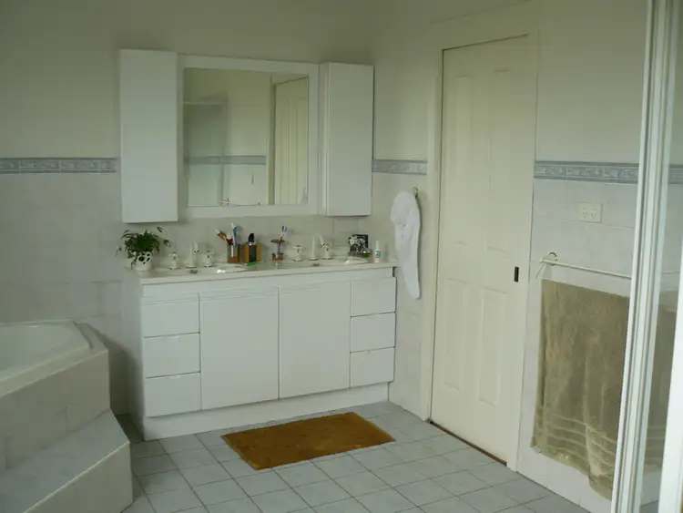 Sixth view of Homely house listing, 4 Stephanie Ave, Warilla NSW 2528