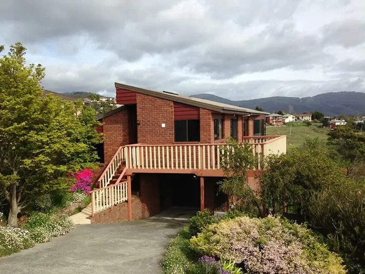 25 Rosehill Crescent, Lenah Valley TAS 7008