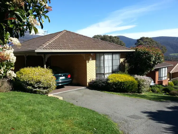 2/2 Mowbray Court, Lenah Valley TAS 7008