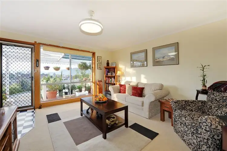 2/10 Lichan Place, Glenorchy TAS 7010