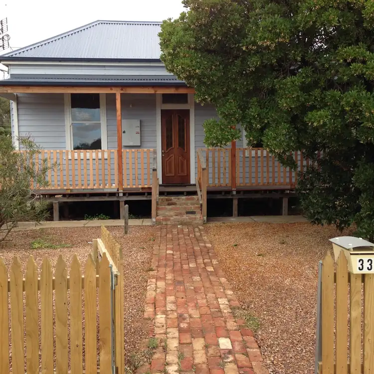 33 Clifton Avenue, Stawell VIC 3380