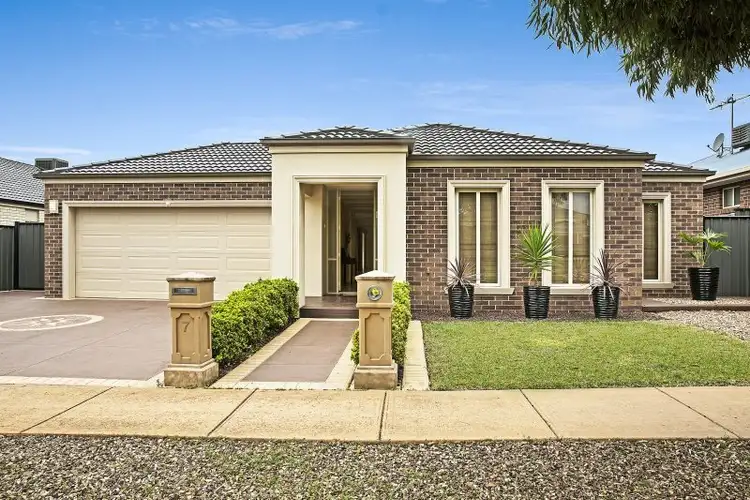 7 Whitlam Green, Point Cook VIC 3030