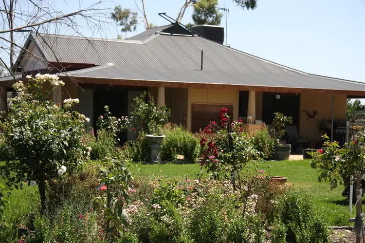 2290 Benalla-Tocumal Rd, Benalla VIC 3672