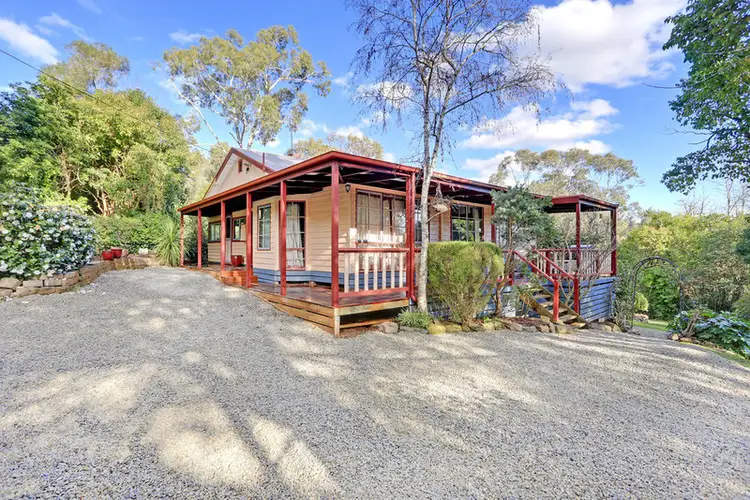 9 Benton Road, Healesville VIC 3777