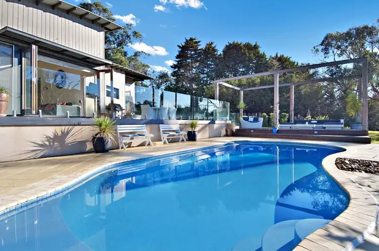 81 Hopetoun Ave, Mount Martha VIC 3934