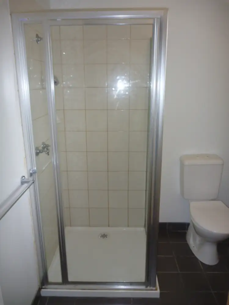 Seventh view of Homely townhouse listing, 5 Seggan Circle, Gowanbrae VIC 3043