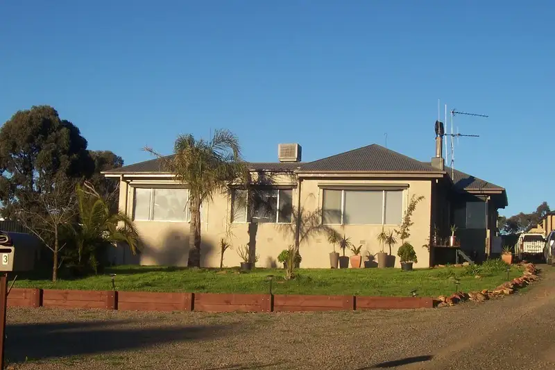 Main view of Homely house listing, 33 Highland Way, Maiden Gully VIC 3551