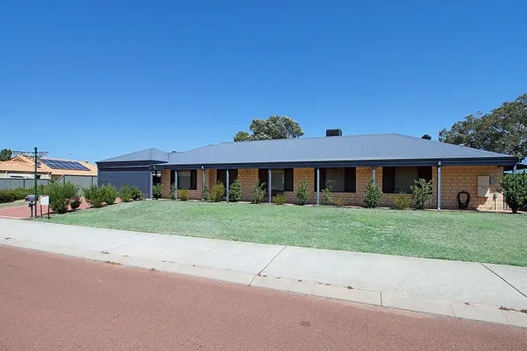 11 Benalla Crescent, Byford WA 6122