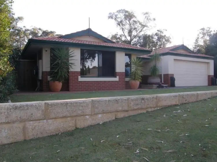 10 Bookara View, Lakelands WA 6180