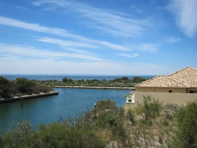 60 Cormorant Key, Wannanup WA 6210