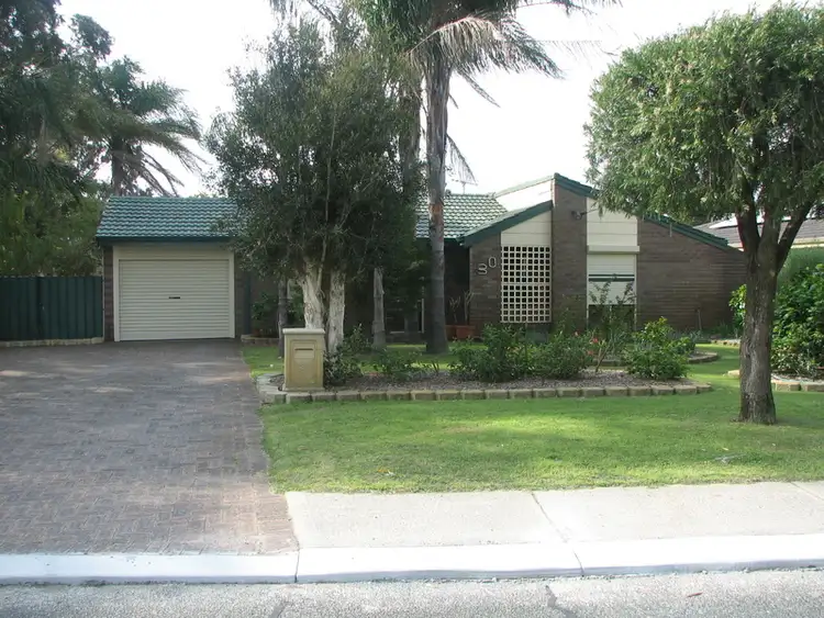 30 Prescott Drive, Gosnells WA 6110