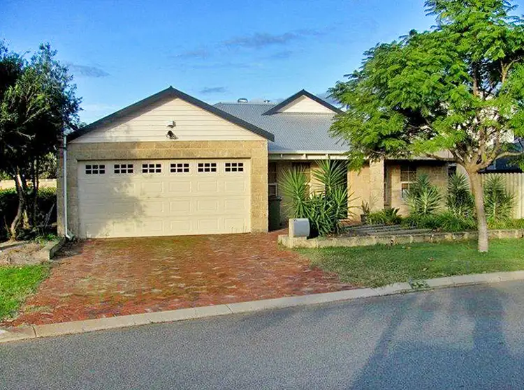35 Courtland Crescent, Redcliffe WA 6104
