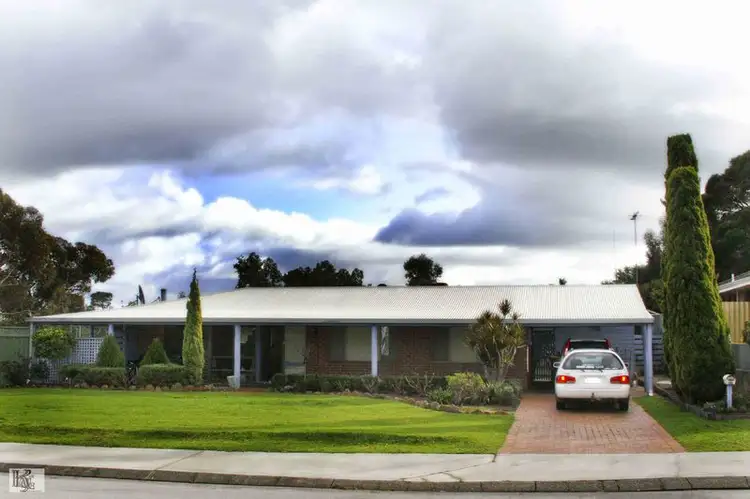 295 Beresford Gardens, Swan View WA 6056