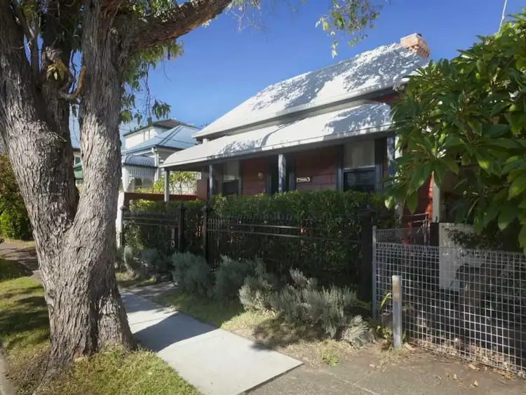 131 Lindsay Street, Hamilton NSW 2303