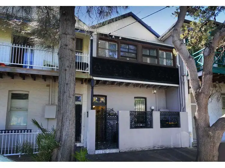 6 Corlette Street, Cooks Hill NSW 2300