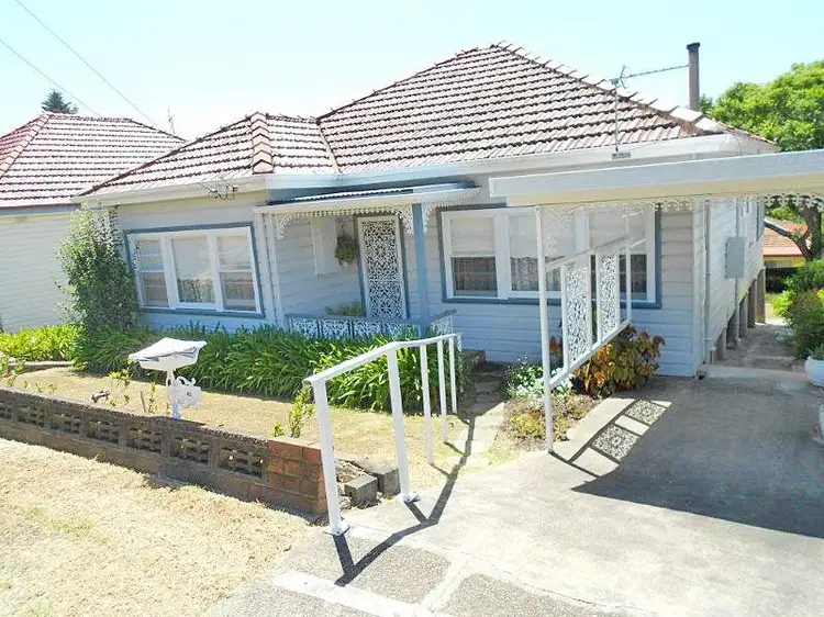 42 Grinsell Street, New Lambton NSW 2305
