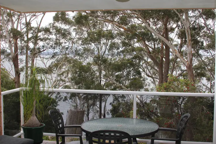 1/2 Thurlow Avenue, Nelson Bay NSW 2315