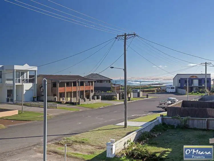Main view of Homely semi-detached listing, 2/40 Ocean Avenue, Anna Bay NSW 2316