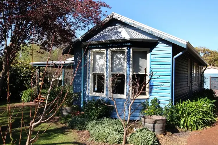 8 Parry Street, Denmark WA 6333