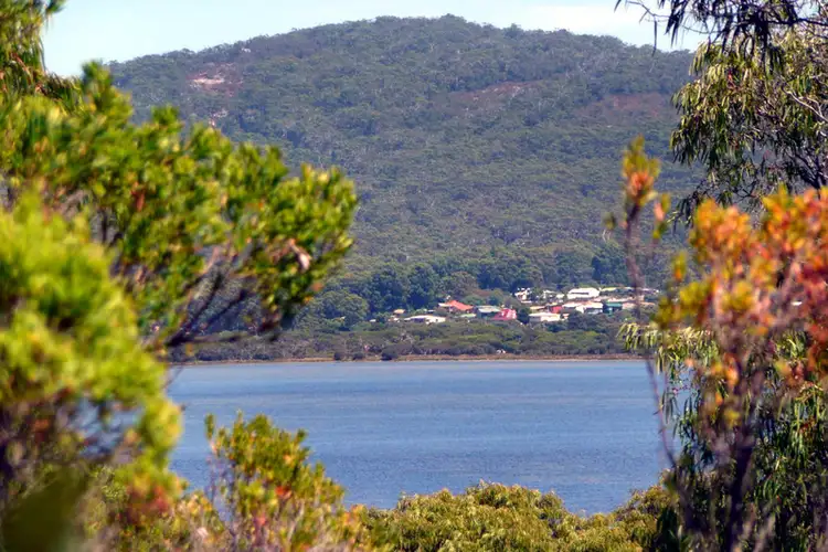 Lot 102 Nullaki Drive, Nullaki WA 6330