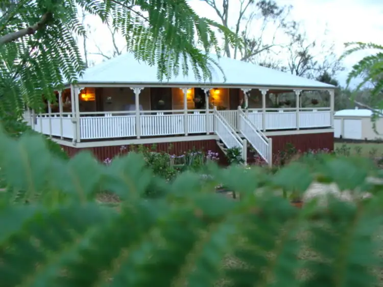 1 Whitehouse Road, Laidley Heights QLD 4341