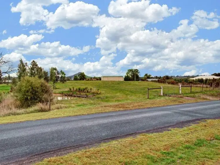 8 Roditis Avenue, Broadford VIC 3658