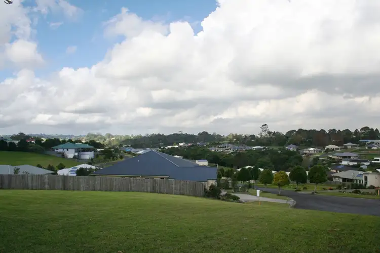 8 Piccabeen Place, Maleny QLD 4552