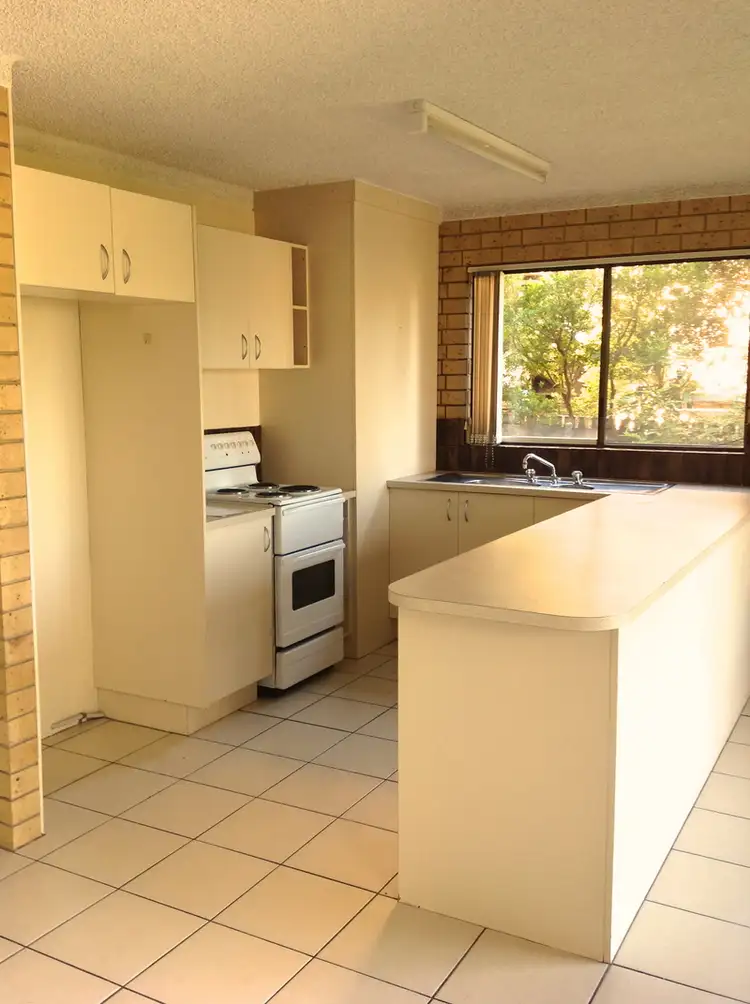 Fifth view of Homely unit listing, 2/22 Kalinda Ave, Mooloolaba QLD 4557
