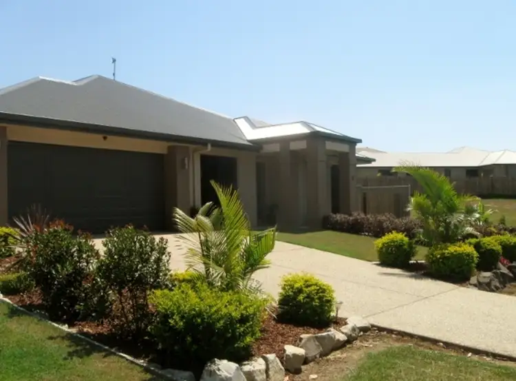 4 Dunbar Ct, Cooroy QLD 4563